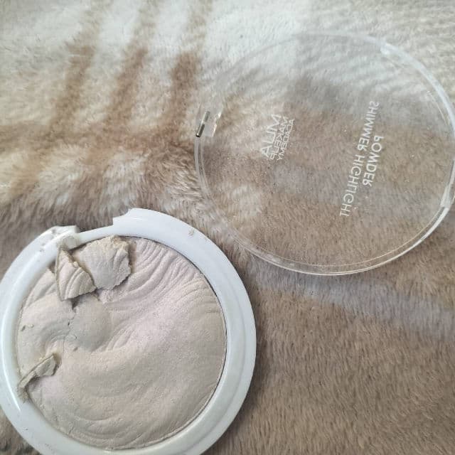 MUA Makeup Academy Radiant Cashmere review photo by pickywony