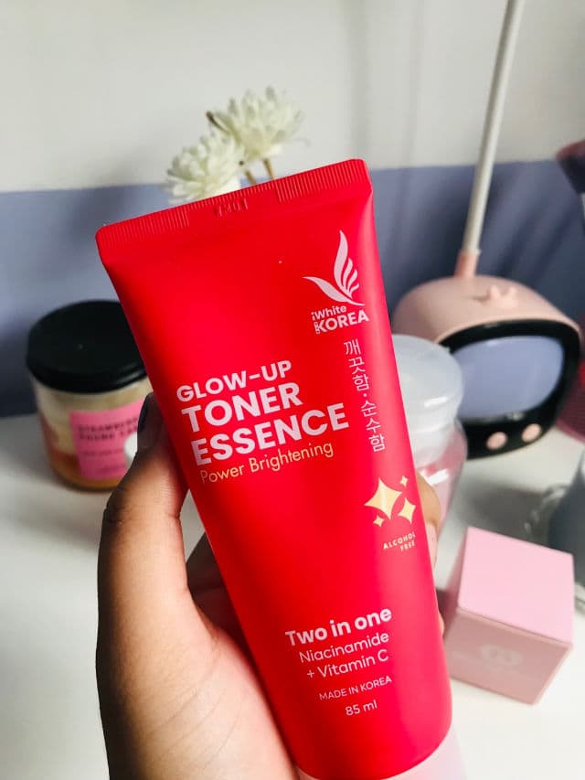 iWhite Korea Glow-Up Toner Essence Power Brightening review photo by rxhnygwce