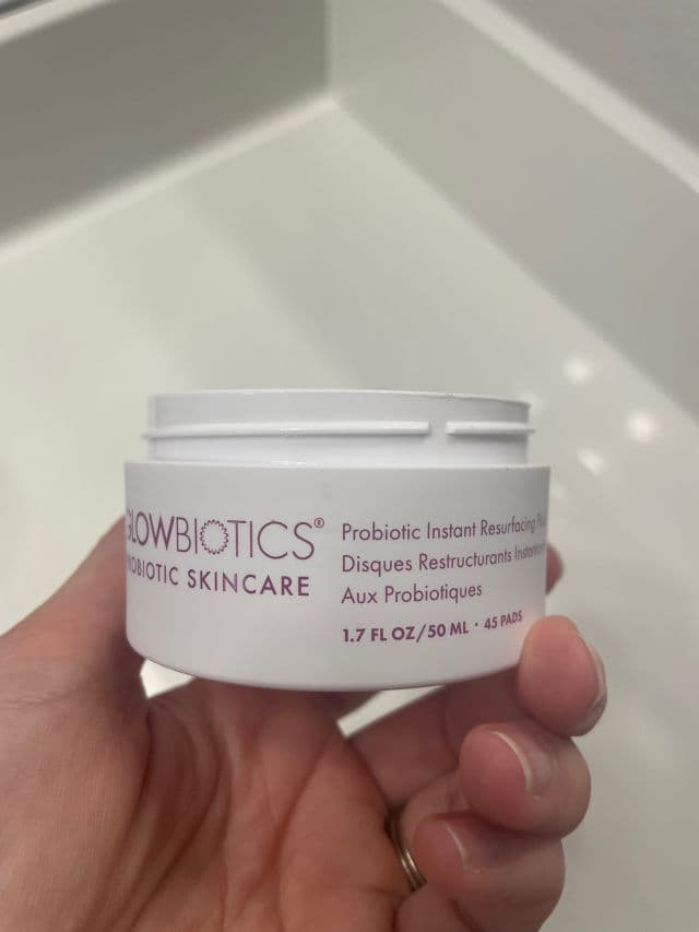 GLOWBIOTICS Probiotic Instant Resurfacing Pads review photo by ElizabethDJ