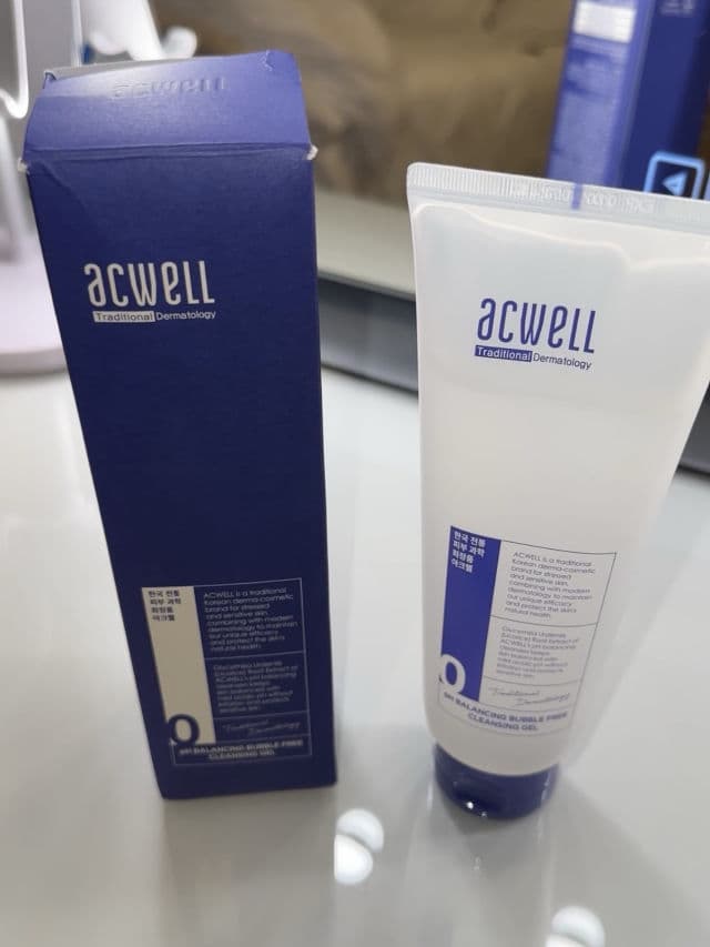 ACWELL pH Balancing Bubble Free Cleansing Gel review photo by kirstinangela