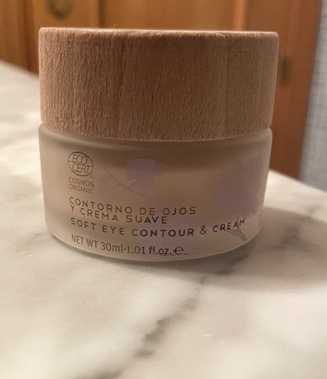 Naobay Soft Eye Contour & Cream review photo by Saraninsa