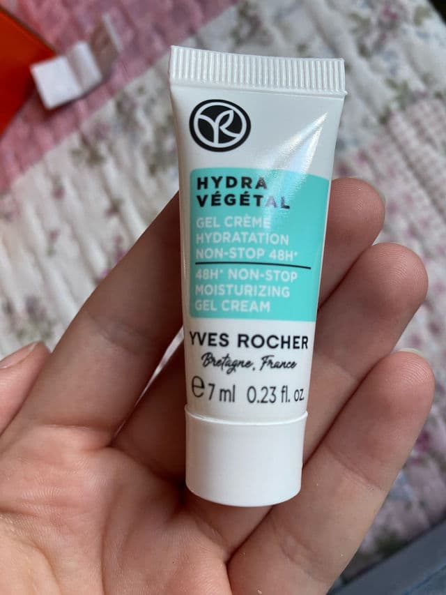 YVES ROCHER Hydra Végétal Gel Frais Défatigant Hydratant review photo by Joojooleea