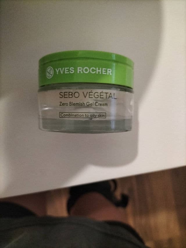 YVES ROCHER Sebo Vegetal Gel Creme Zero Defaut review photo by theoline