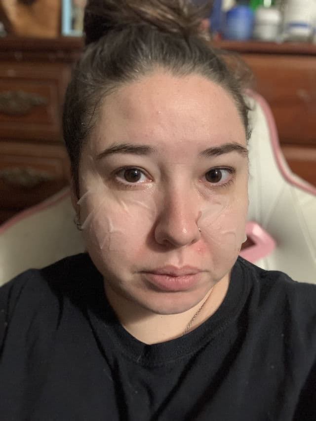 Azure Hemp & Rose Nourishing Under-Eye Pads review photo by Vonnish