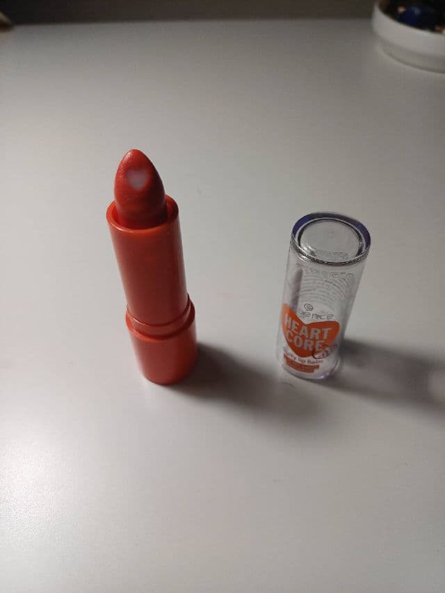 Essence Heart Core Fruity Lip Balm - 02 Sweet Strawberry review photo by inesici