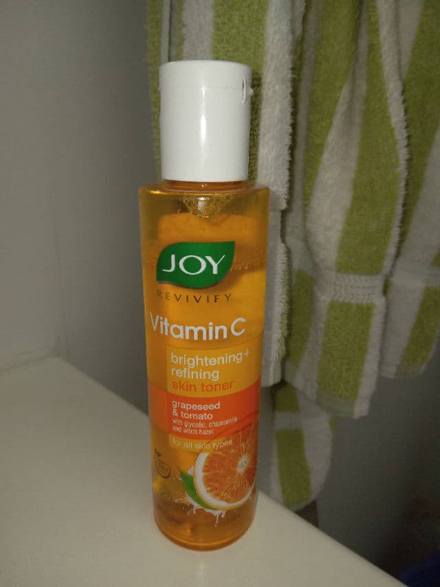 Joy Vitamin C & Natural AHA Brightening Refining Toner  review photo by Rebecarbarcelo
