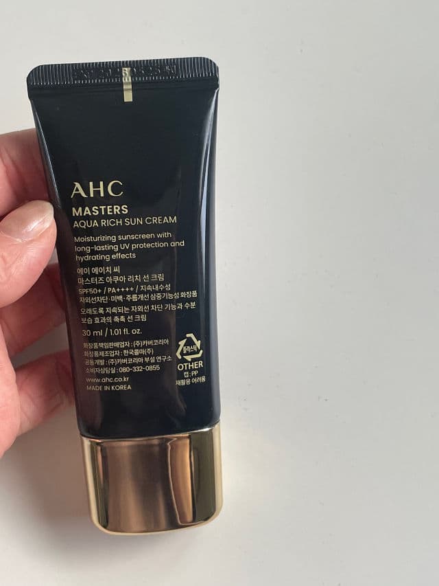 AHC Masters Aqua Rich Sun Cream SPF50+/PA++++ review photo by skincareshortie