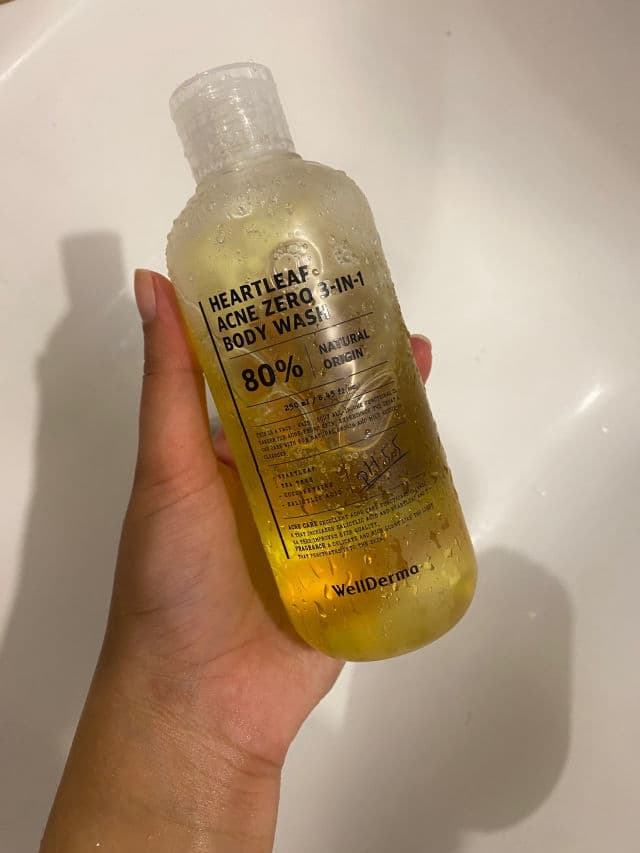 WellDerma  Heartleaf Acne Zero 3-in-1 Body Wash review photo by nicoletejedaa