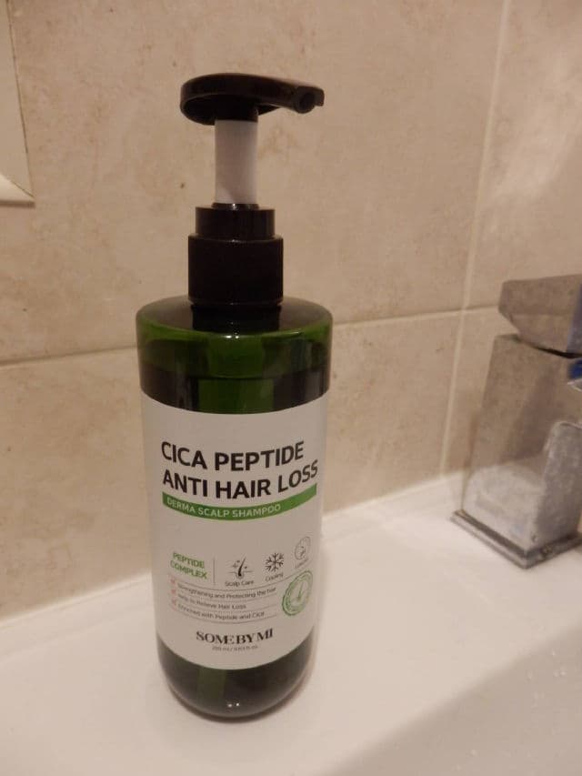 Some By Mi Cica Peptide Anti Hair Loss Derma Scalp Shampoo review photo by DesC