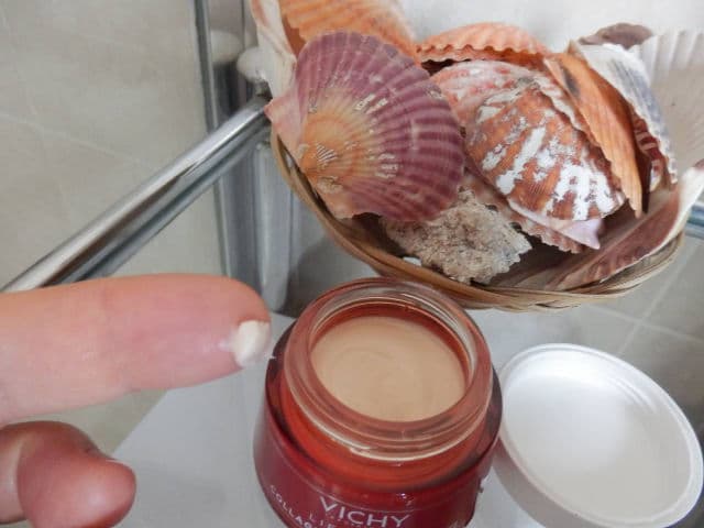 Vichy LiftActiv Collagen Specialist Night Cream review photo by DesC