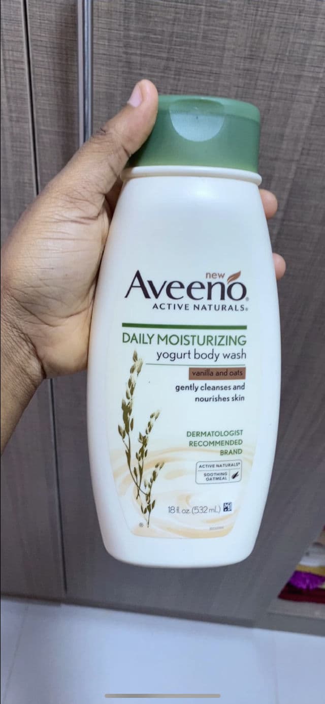 Aveeno Active Naturals Daily Moisturizing Body Wash review photo by marisrieskin
