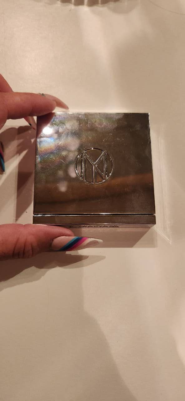 IL MAKIAGE Color Boss Multi-Dimensional Squad Eyeshadow review photo by Inkluva1