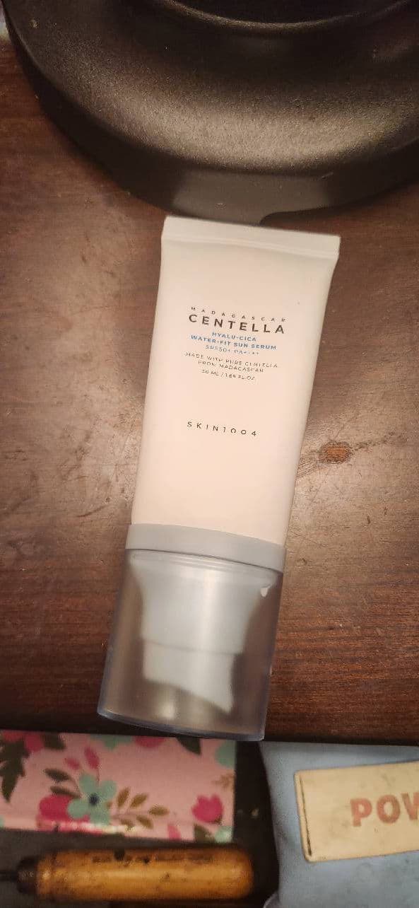 SKIN1004 Madagascar Centella Hyalu-Cica Water-Fit Sun Serum SPF50+ PA++++ review photo by Inkluva1