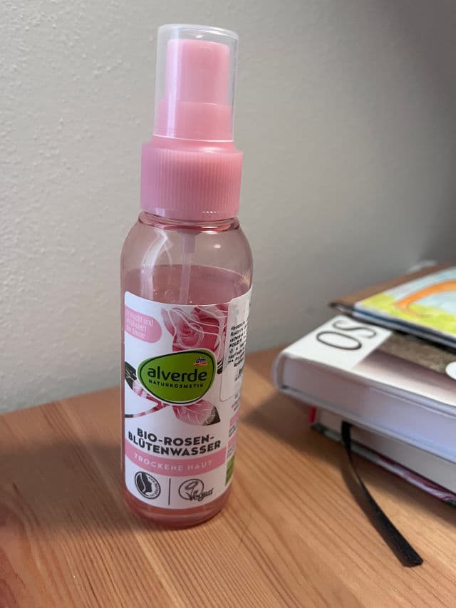Alverde Naturkosmetik Bio-Rosen-Blütenwasse review photo by PickyTonni