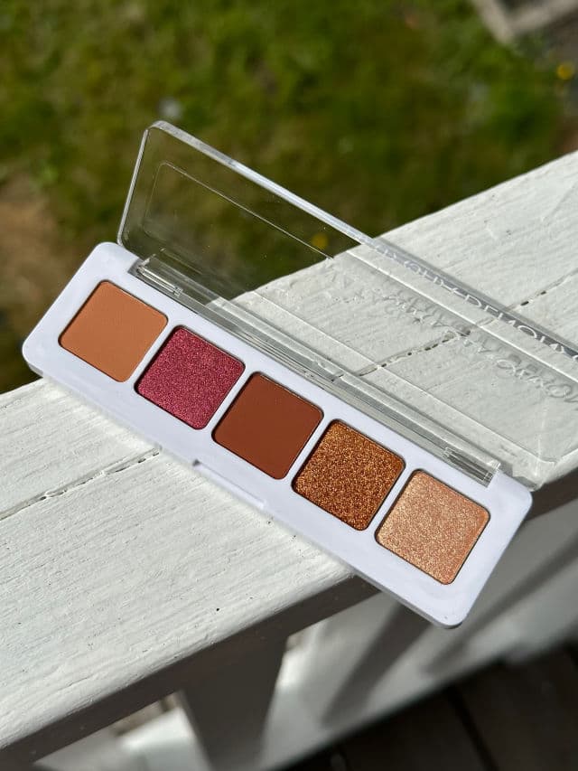 Natasha Denona Mini Sunset Palette review photo by Anneromakeup
