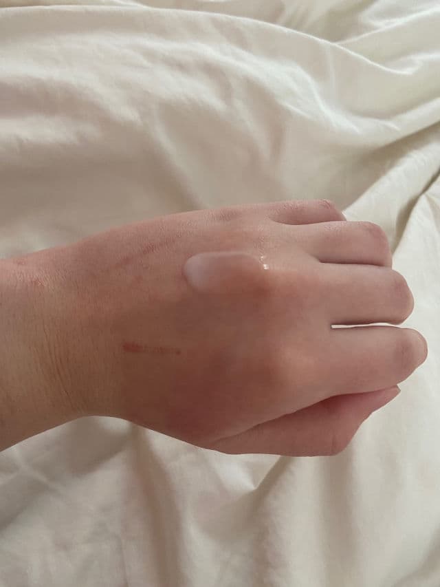 Hada Labo Gokujyun Hyaluronic Acid Milk review photo by kithkathh