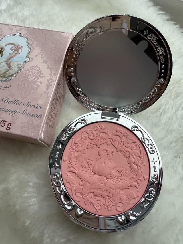 Flower Knows 02 Romanticism review photo by ReviewsLynWrotes