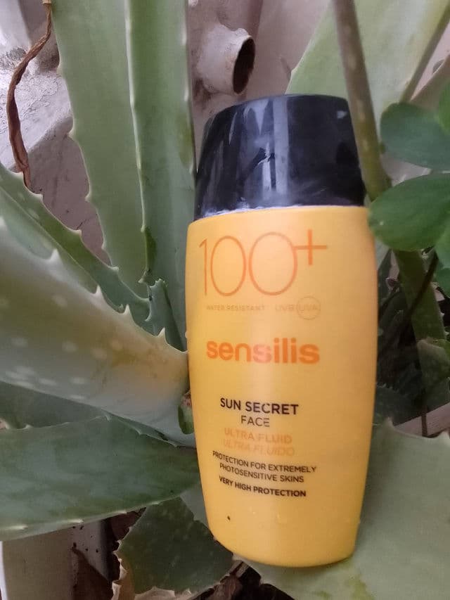 Sensilis Sun Secret Ultralight Water Fluid SPF50+  review photo by Anahoyospradachifor