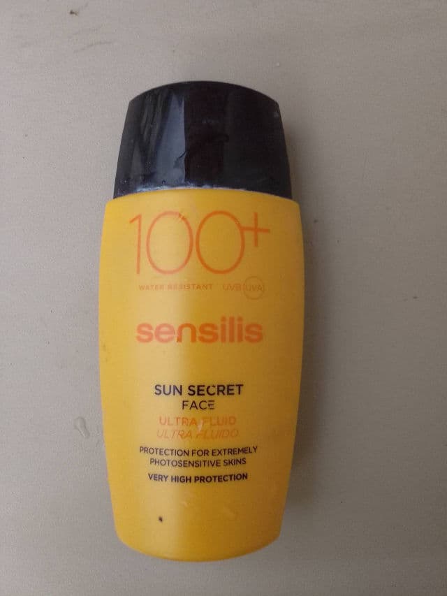Sensilis Sun Secret Ultralight Water Fluid SPF50+  review photo by Anahoyospradachifor