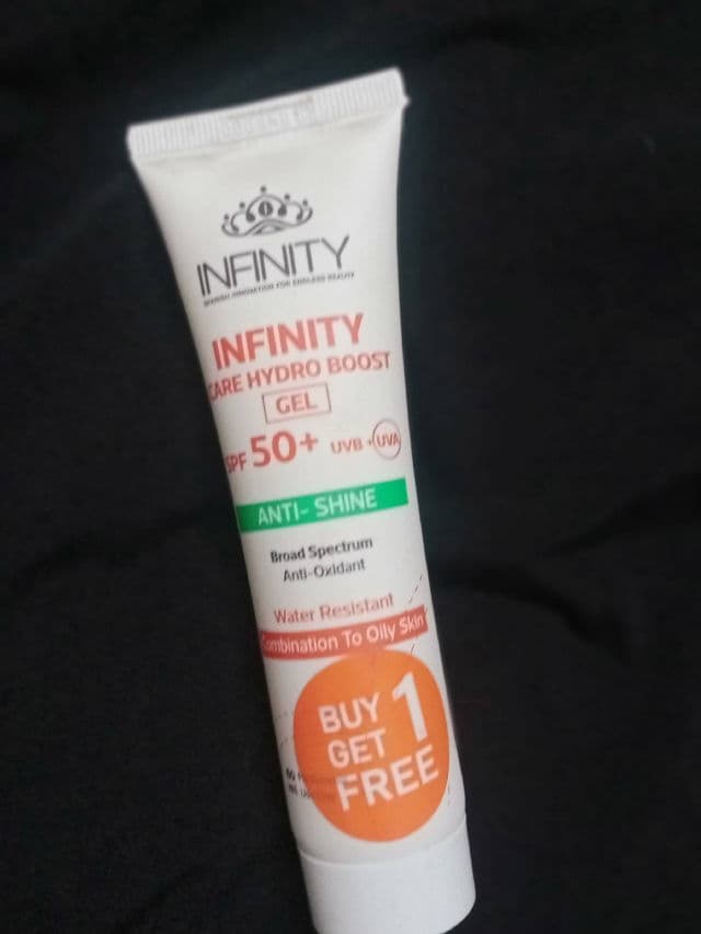Infinity Clinic Pharma Infinity Care Hydro Boost Gel SPF50+ - Anti-Shine review photo by Zienabgamal