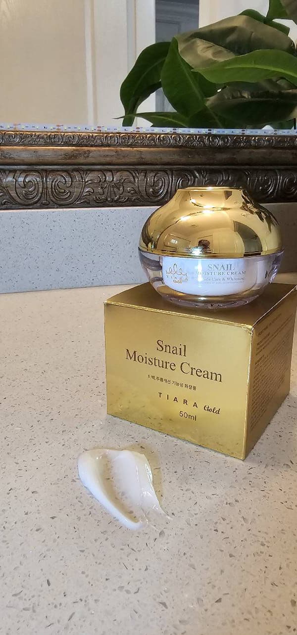Tiara Gold Multi Premium Snail Moisture Cream review photo by RizDaud2000