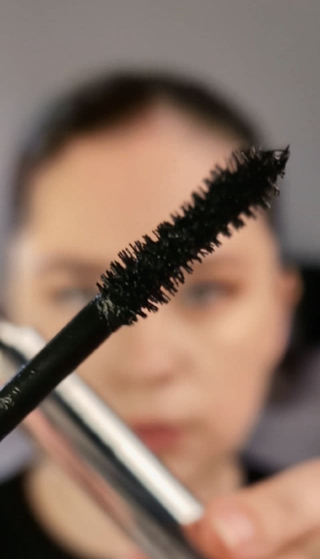 Maybelline Falsies Lash Lift Mascara review photo by beautyinstaaddict