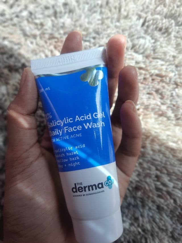 The Derma Co. 1% Salicylic Acid Gel Face Wash review photo by Hibaah