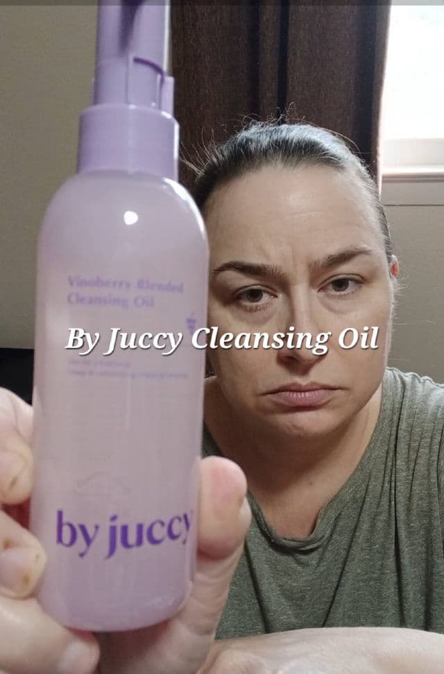 By Juccy Vinoberry Blended Cleansing Oil review photo by Jolivares1717