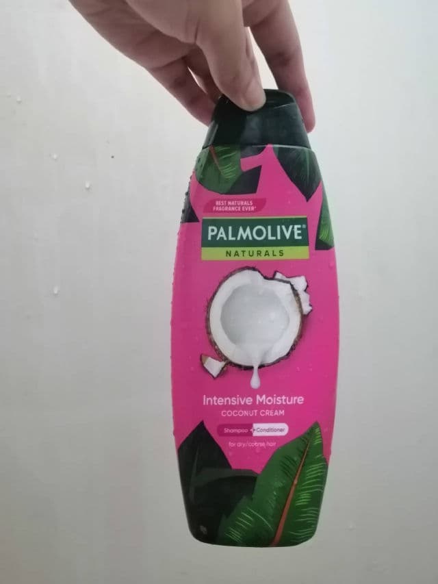 Palmolive Wellness Revive Shower Gel with Macadamia Extract & Essential Oils  review photo by Pickyiana