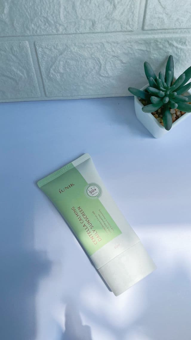 Iunik Centella Calming Daily Sunscreen SPF 50 PA++++ review photo by heyitsannyang