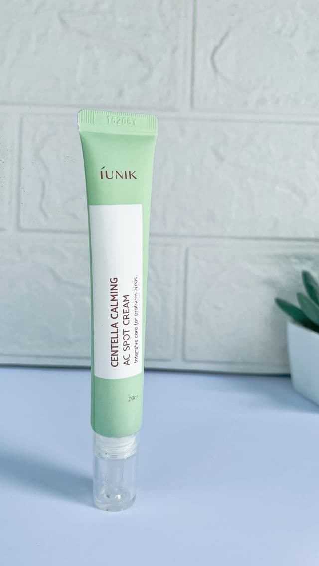 Iunik Centella Calming AC Spot Cream review photo by heyitsannyang