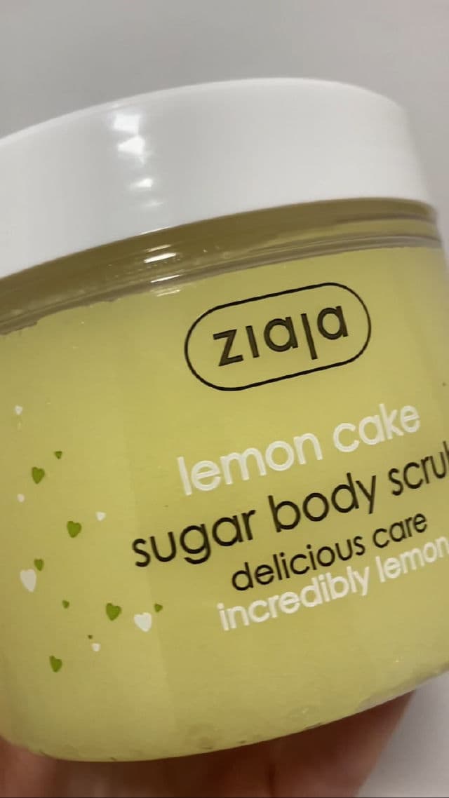 Ziaja Lemon Cake Body Scrub review photo by Beautyadictas