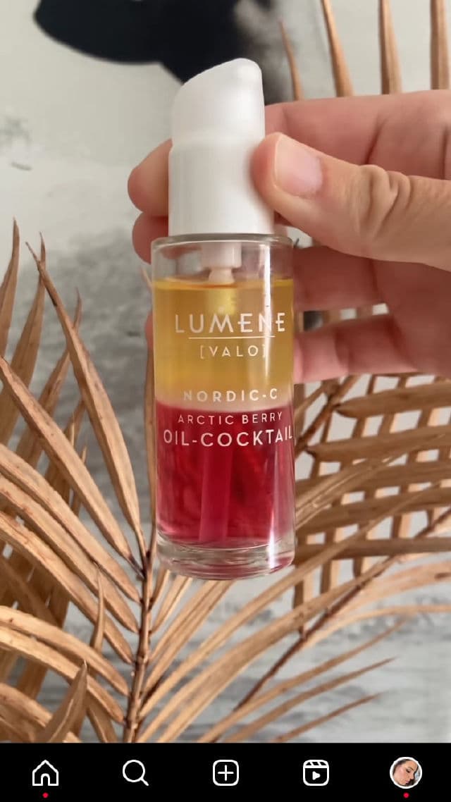 Lumene Nordic-C Arctic Berry Oil-Cocktail review photo by Beautyadictas