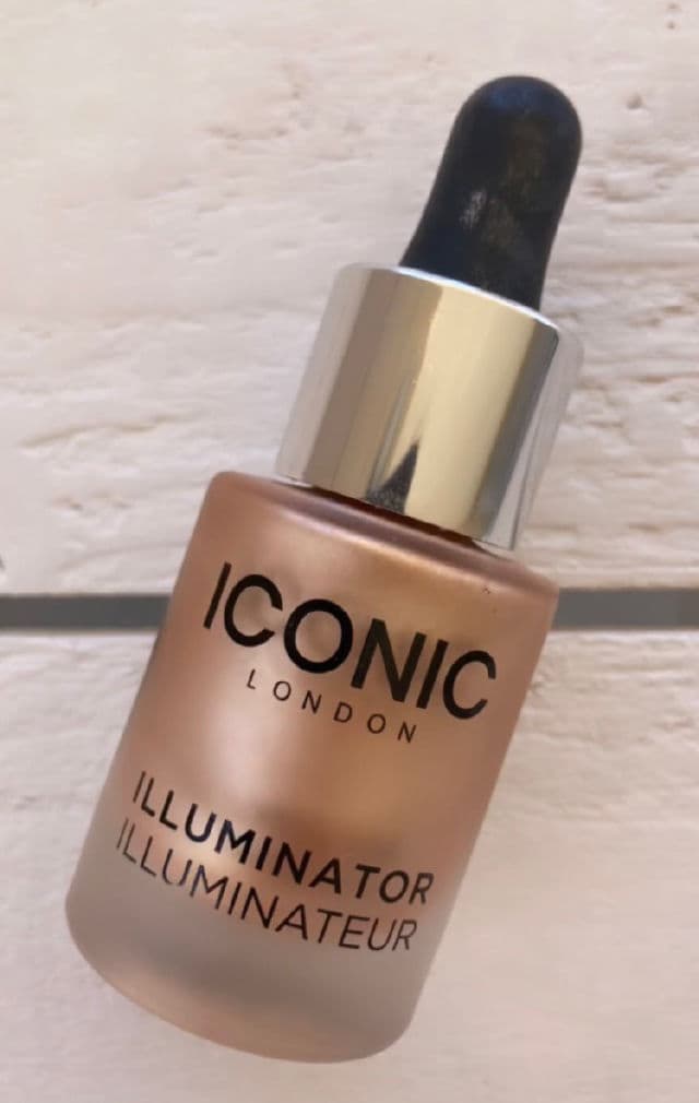 Iconic London Illuminator - Original review photo by Beautyadictas