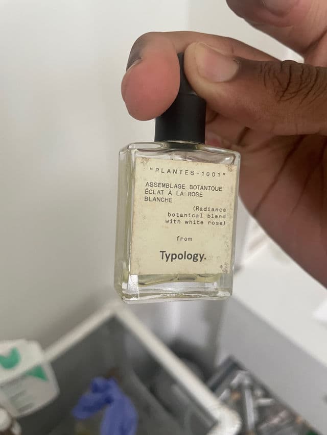Typology Plantes-1001 Assemblage botanique éclat à la rose blanche review photo by Giovane