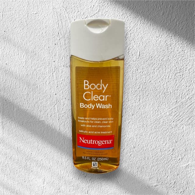 Neutrogena Body Clear Acne Treatment Body Wash with Salicylic Acid review photo by corfor15