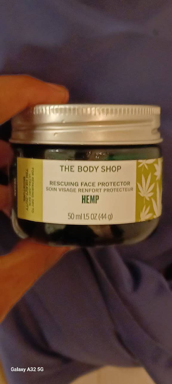 The Body Shop Hemp Face Protector review photo by solaroid