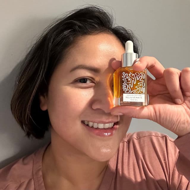 Naked & Thriving Rejuvenate Restorative Face Oil review photo by gl0wwithme