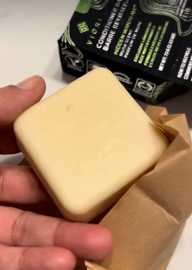Viori Conditioner Bar Hidden Waterfall - Musk Scent review photo by gl0wwithme