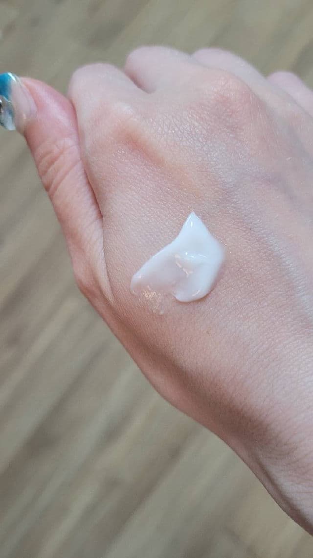 Bonajour Natural Green Multi Vitamin Moisturizing Cream review photo by Kbeautytravel