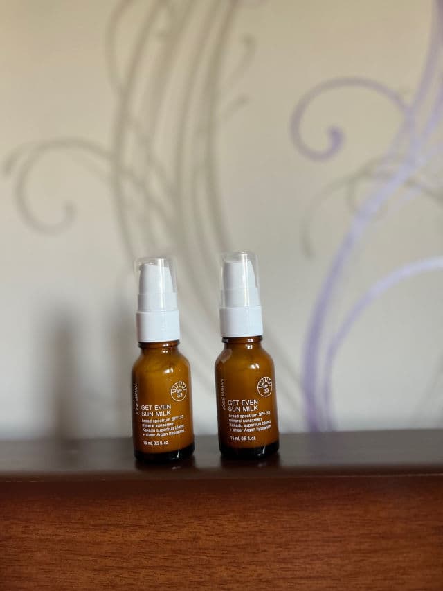 Josie Maran Cosmetics Get Even Sun Milk SPF 33 review photo by Tsikharulidze