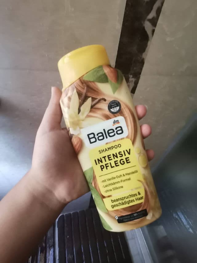 Balea Shampoo Intensiv Pflege review photo by Hibaesmouni