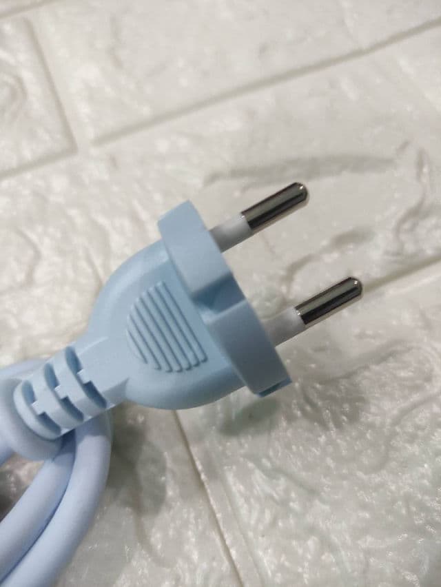 VODANA Pocket Mini Flat Iron review photo by Avisan