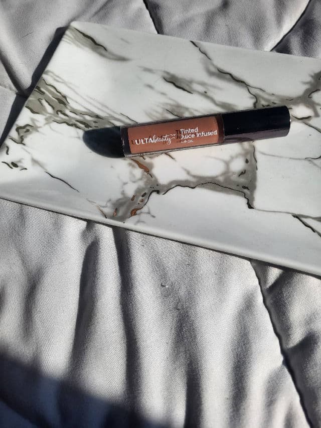 Ulta Beauty Juice Infused Lip Oil - Red Apple review photo by Char00