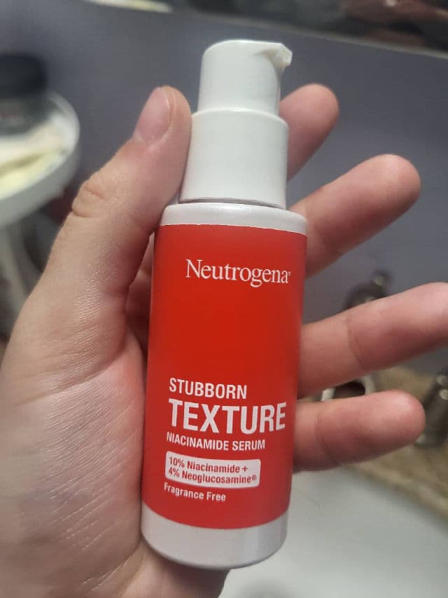 Neutrogena Stubborn Texture Niacinamide Serum review photo by Char00