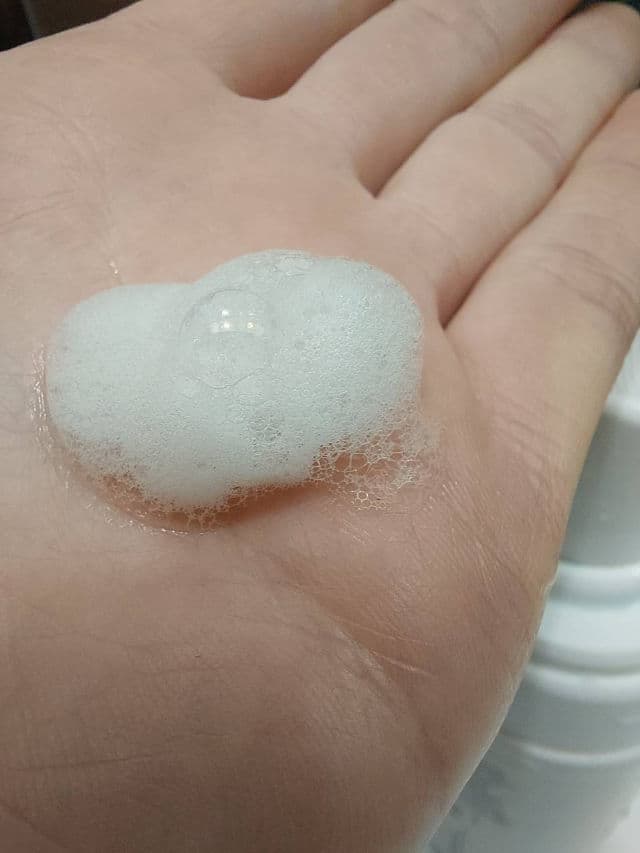 HelloBody Coco Fresh Face Cleansing Foam review photo by TheGreenFramboise