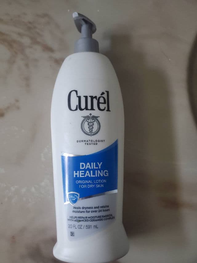 Curel Daily Healing Original Lotion  review photo by luvmeeh89