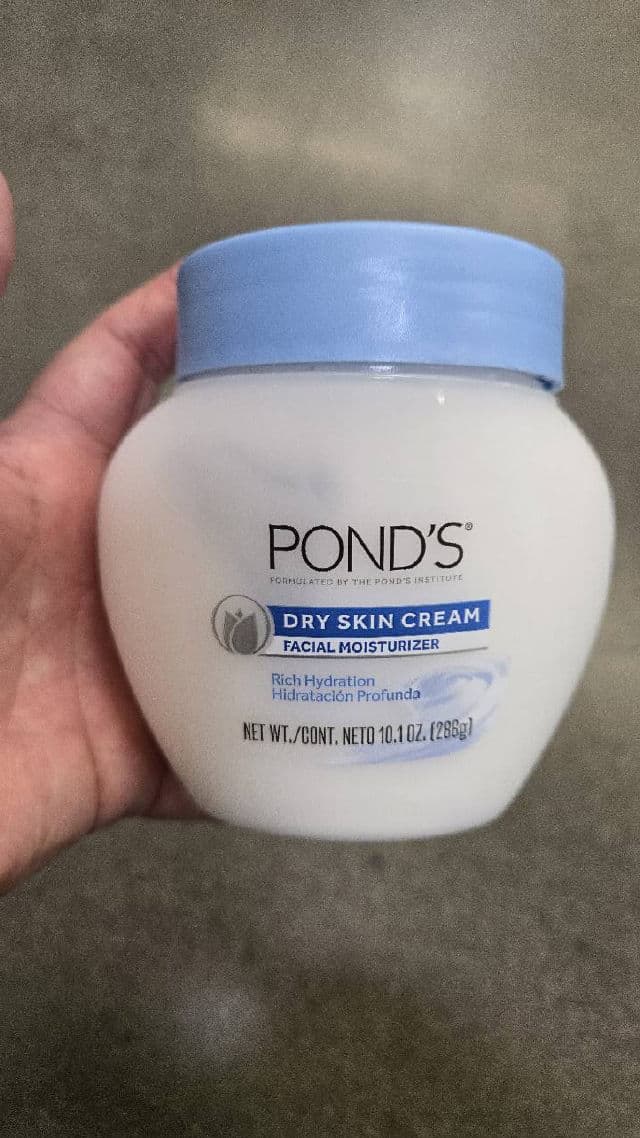 Pond's Dry Skin Cream Facial Moisturizer review photo by luvmeeh89