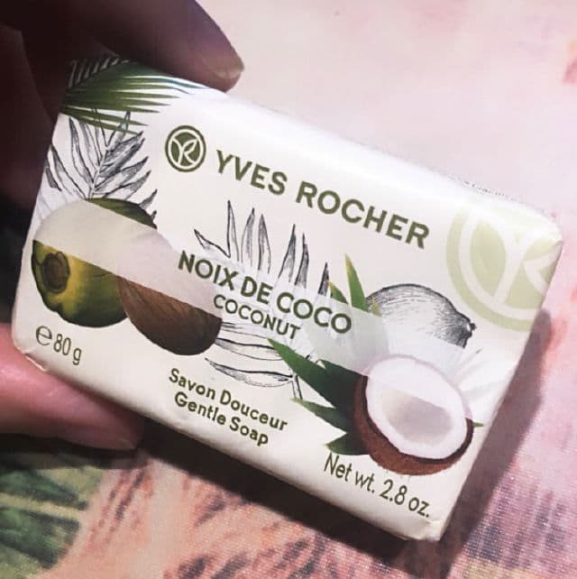 YVES ROCHER Gentle Soap - Coconut review photo by beautyismygossip