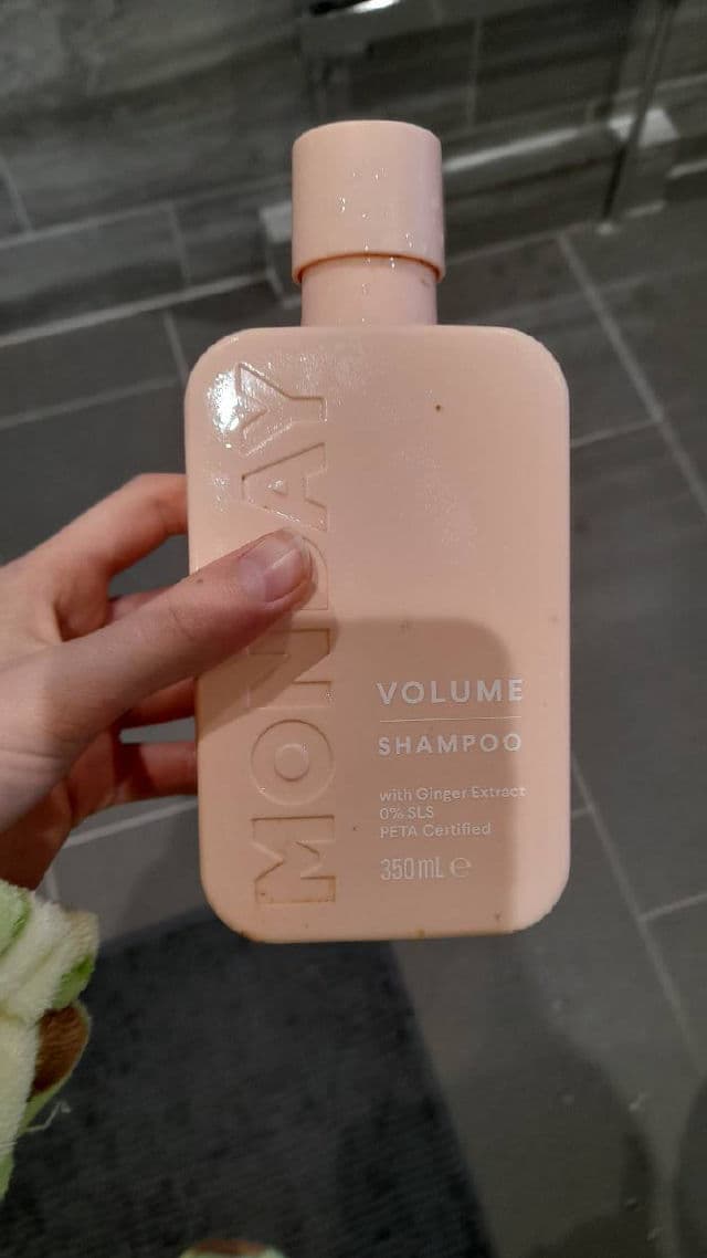MONDAY Haircare Volume Shampoo review photo by ToffeeNugget